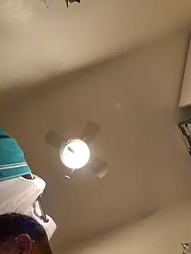 tropikboy online show from February 10, 9:47 am