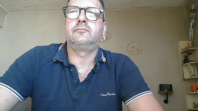 matrikes1 online show from April 6, 1:01 pm