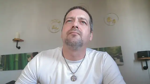 Snapshot of matrikes1 chatting on March 2, 11:30 am matrikes1 online show from March 2, 11:30 am