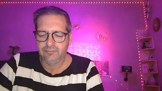 Snapshot of matrikes1 chatting on October 31, 7:50 pm matrikes1 online show from October 31, 7:50 pm