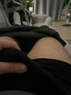  Inchiodo  online show from February 6, 5:40 pm