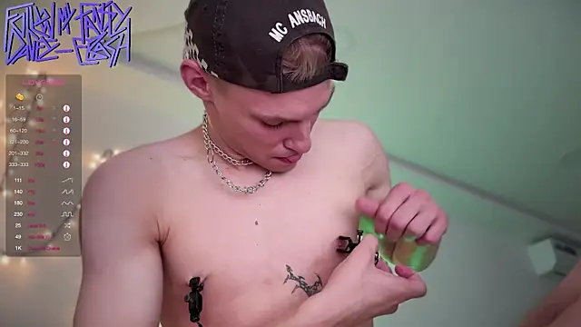 Snapshot of davey_ebash chatting on September 14, 8:55 pm davey ebash online show from September 14, 8:55 pm