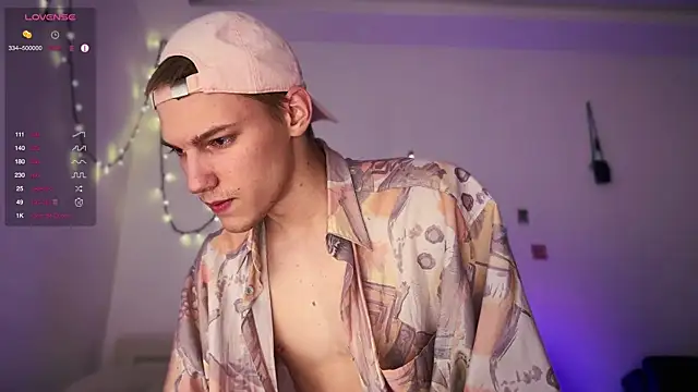 Snapshot of davey_ebash chatting on October 14, 7:43 pm davey ebash online show from October 14, 7:43 pm