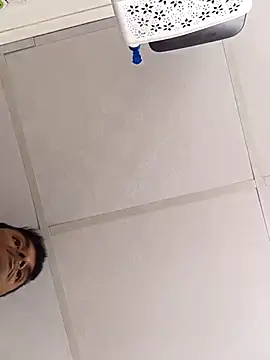 Snapshot of Etujdsss chatting on October 18, 3:00 am Etujdsss online show from October 18, 3:00 am