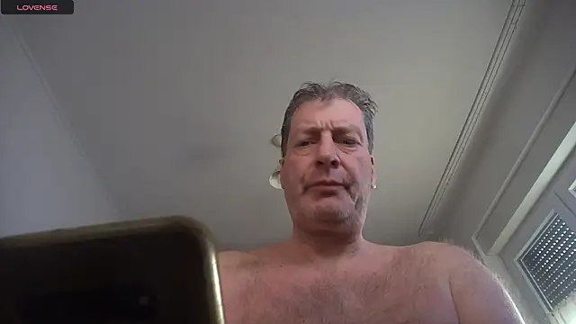 iliebetights online show from December 17, 12:01 pm