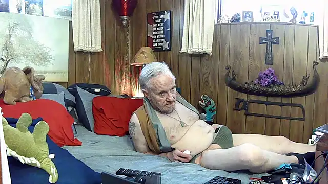 Snapshot of Makowboy chatting on March 5, 10:01 pm Makowboy online show from March 5, 10:01 pm