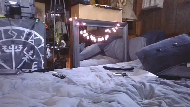 Snapshot of Makowboy chatting on October 30, 7:37 pm Makowboy online show from October 30, 7:37 pm