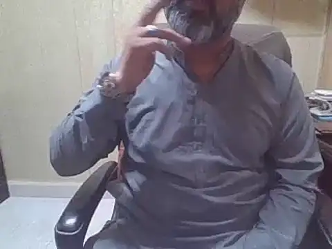 hairymaster95 online show from November 27, 5:00 am