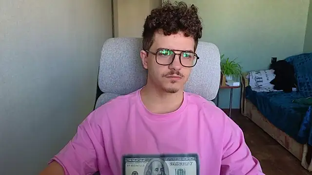 Remy Miles online show from October 30, 6:59 am