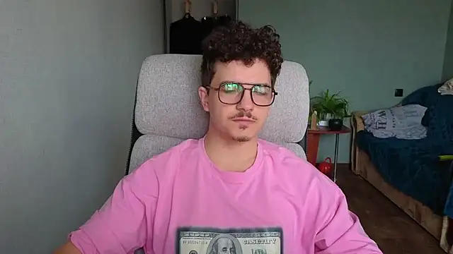 Remy Miles online show from November 7, 8:28 am