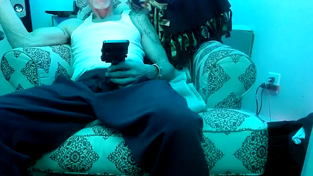 justinewe69 online show from January 31, 11:36 pm