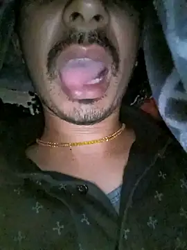 Snapshot of dreamtoungelick69 chatting on February 7, 11:45 pm dreamtoungelick69 online show from February 7, 11:45 pm