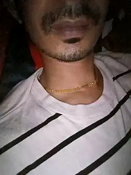 Snapshot of dreamtoungelick69 chatting on December 5, 10:12 pm dreamtoungelick69 online show from December 5, 10:12 pm