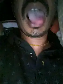 Snapshot of dreamtoungelick69 chatting on February 6, 10:21 pm dreamtoungelick69 online show from February 6, 10:21 pm