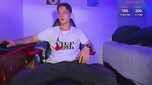 Alex smith00 online show from February 23, 1:42 am