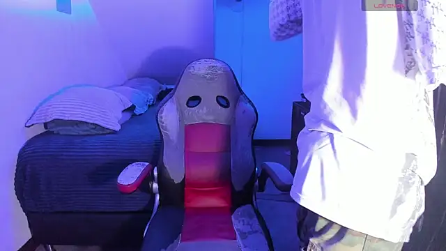 Alex smith00 online show from September 30, 9:29 pm