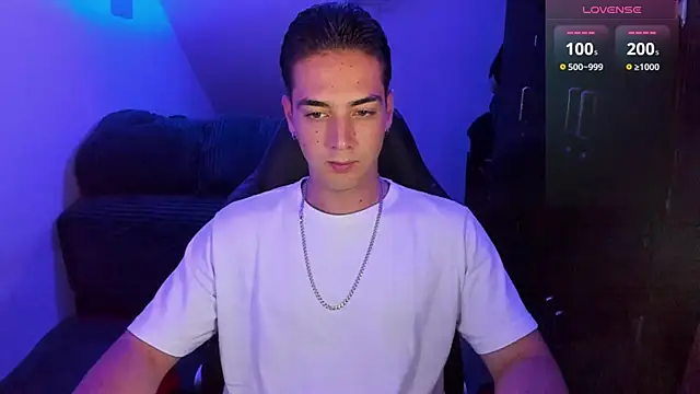 Alex smith00 online show from December 21, 11:56 pm