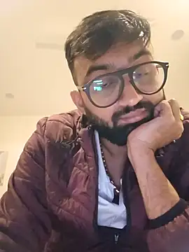 Snapshot of love4shownude chatting on December 14, 3:18 am love4shownude online show from December 14, 3:18 am