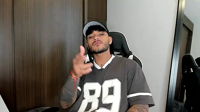 Alessandro Vanni online show from December 29, 3:24 pm