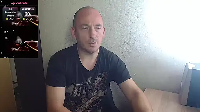 Johan   Barker online show from November 7, 11:57 am