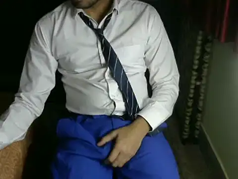 Snapshot of aloneboy1996 chatting on January 27, 5:58 pm aloneboy1996 online show from January 27, 5:58 pm