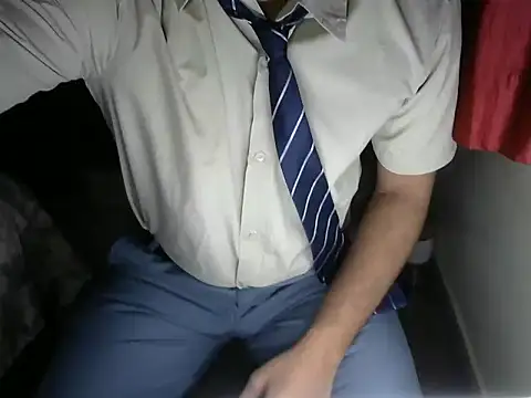 Snapshot of aloneboy1996 chatting on October 23, 11:13 am aloneboy1996 online show from October 23, 11:13 am