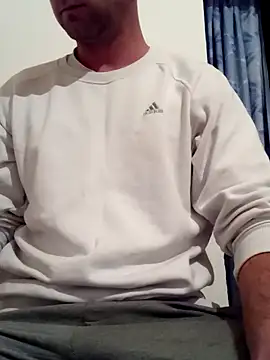 Snapshot of Rolandxxxr chatting on January 15, 4:32 pm Rolandxxxr online show from January 15, 4:32 pm