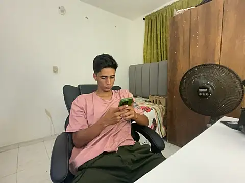 Max TheHorseDick online show from January 22, 3:31 am