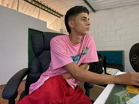 Max TheHorseDick online show from February 27, 10:31 pm