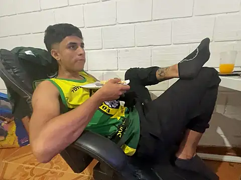 Max TheHorseDick online show from March 1, 5:51 am