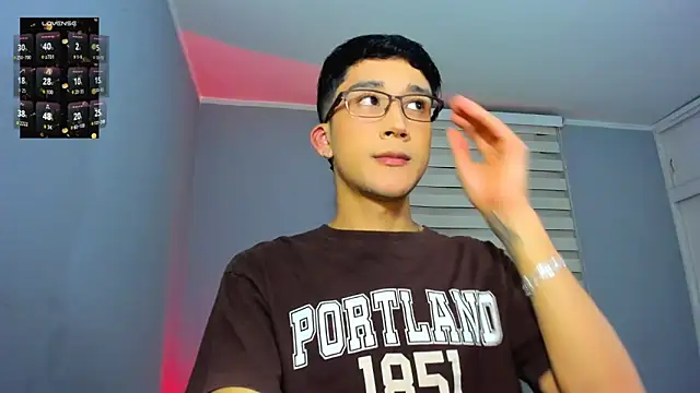 tom Howard online show from November 25, 4:58 am