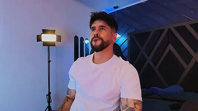 Petesevans online show from April 6, 11:16 pm