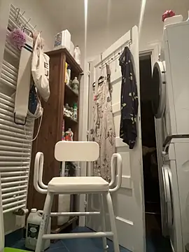 shehandme online show from September 22, 2:11 am