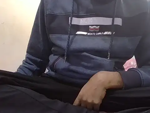 aakash ModelBrown online show from December 14, 11:39 am