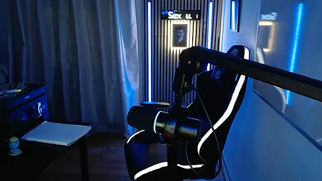 Snapshot of DerPornoPete chatting on October 30, 12:24 am DerPornoPete online show from October 30, 12:24 am