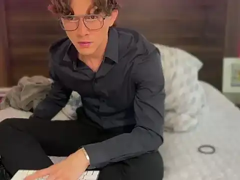 mcklister kinky feets online show from March 16, 12:06 am