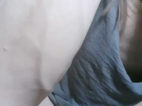 annitsx online show from July 15, 5:52 pm