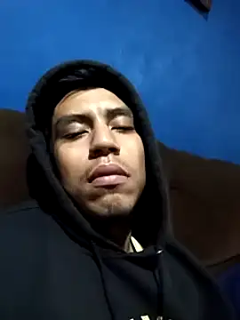 AlexAlejandro13 online show from January 6, 11:52 pm