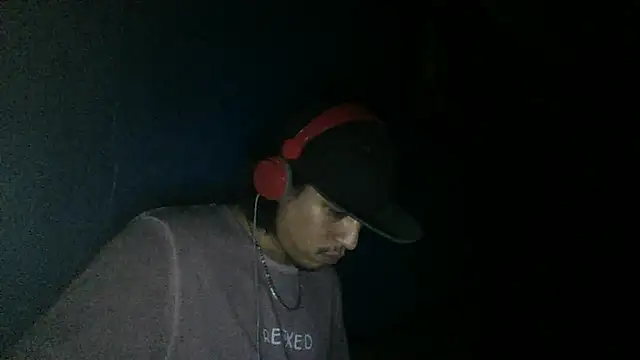 AlexAlejandro13 online show from September 25, 7:40 am