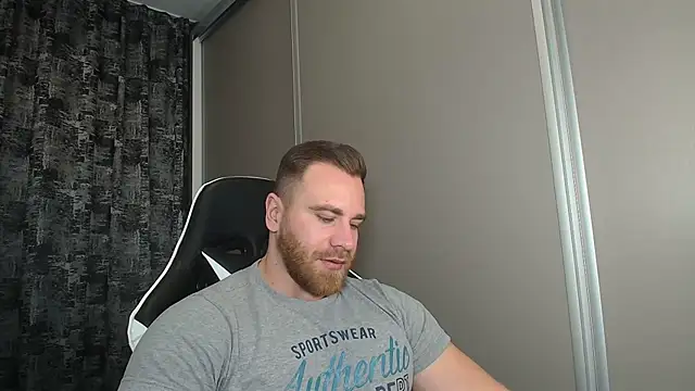 Thori92 online show from November 11, 5:40 pm