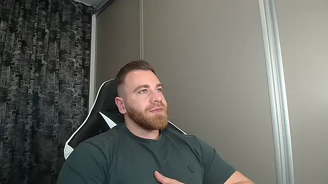 Thori92 online show from December 4, 5:20 pm