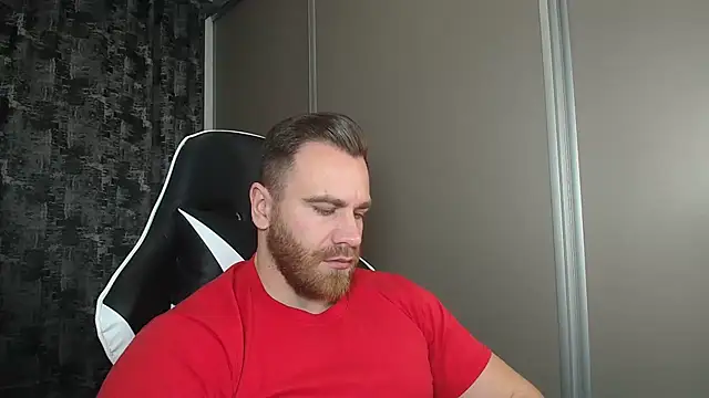 Thori92 online show from December 13, 8:15 pm