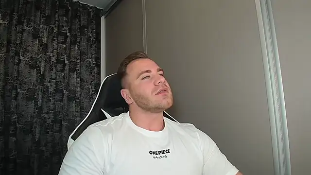 Thori92 online show from September 15, 3:35 pm