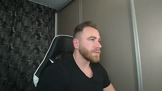 Thori92 online show from December 7, 5:31 pm