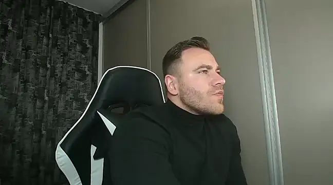 Thori92 online show from January 28, 7:00 pm