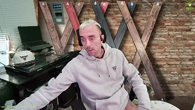 kuruptxxx live online show from January 17, 10:38 pm