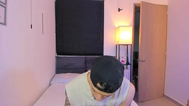 alejandro calderon1 online show from April 4, 5:48 am