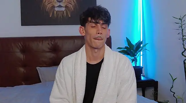 Snapshot of DanielCrush1 chatting on February 20, 3:12 am DanielCrush1 online show from February 20, 3:12 am