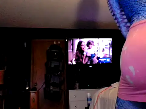 Snapshot of Donnyj20 chatting on October 29, 6:27 am Donnyj20 online show from October 29, 6:27 am