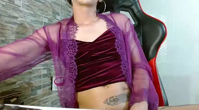 Snapshot of omar_alurba chatting on February 28, 4:53 pm omar alurba online show from February 28, 4:53 pm